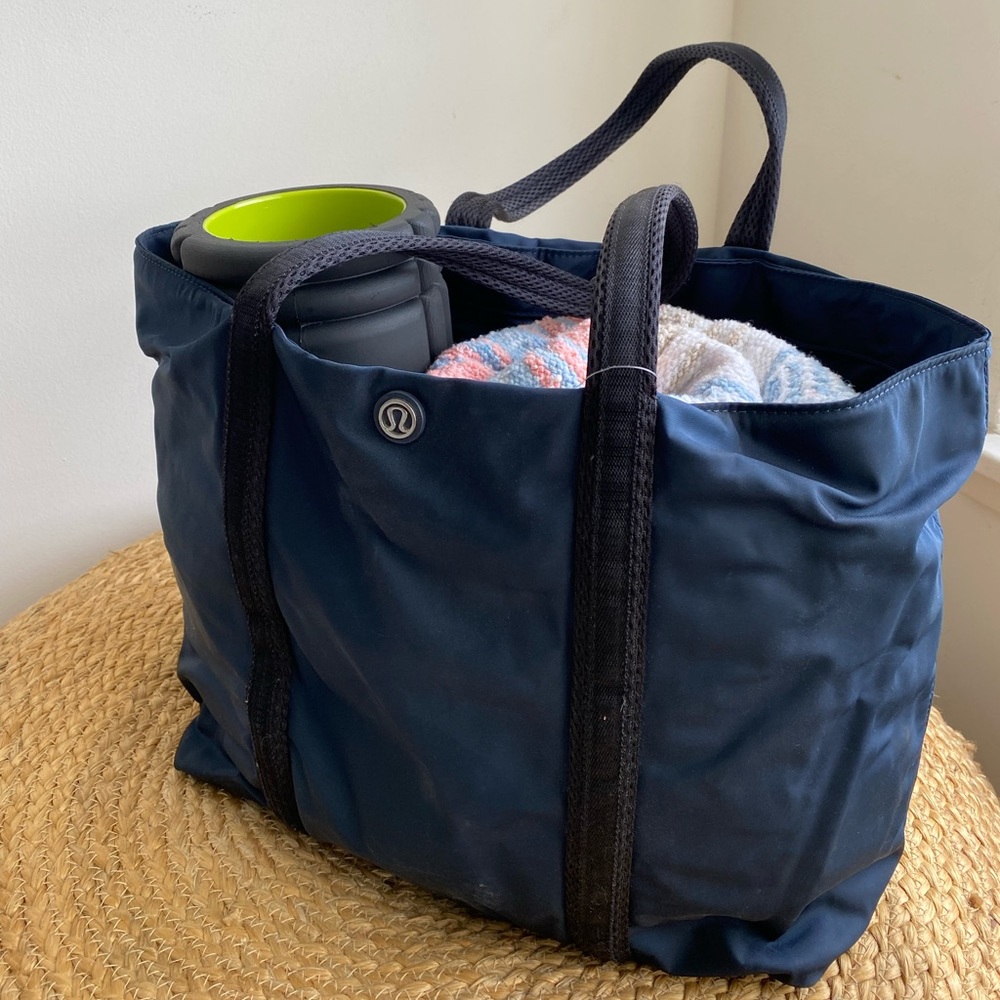 Lululemon bag